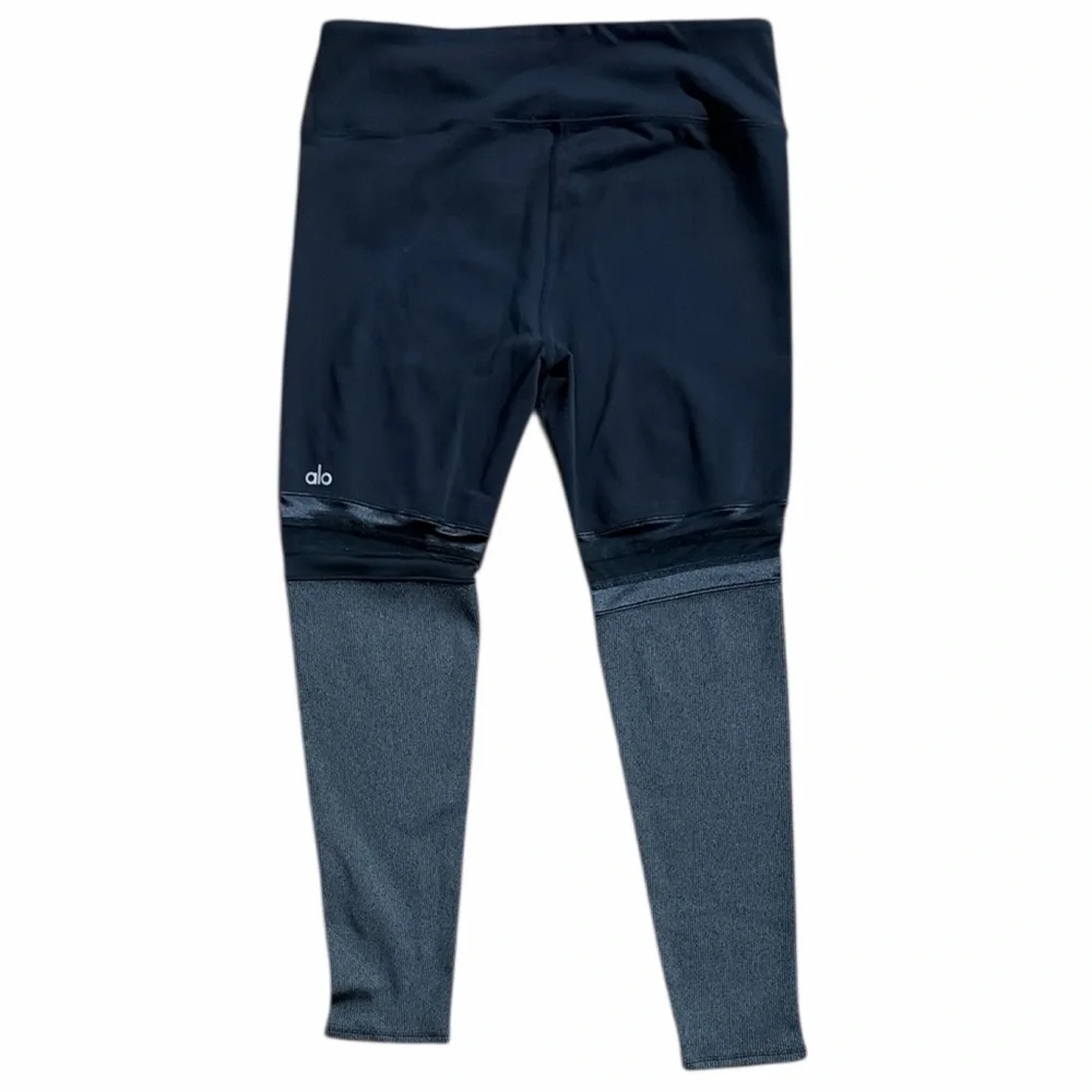 ALO Yoga Alosoft Women Medium Color‎ block Black Grey Cropped Leggings